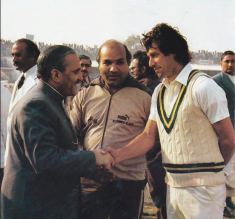 Imran-Khan-With-Zia-Ul-Haq